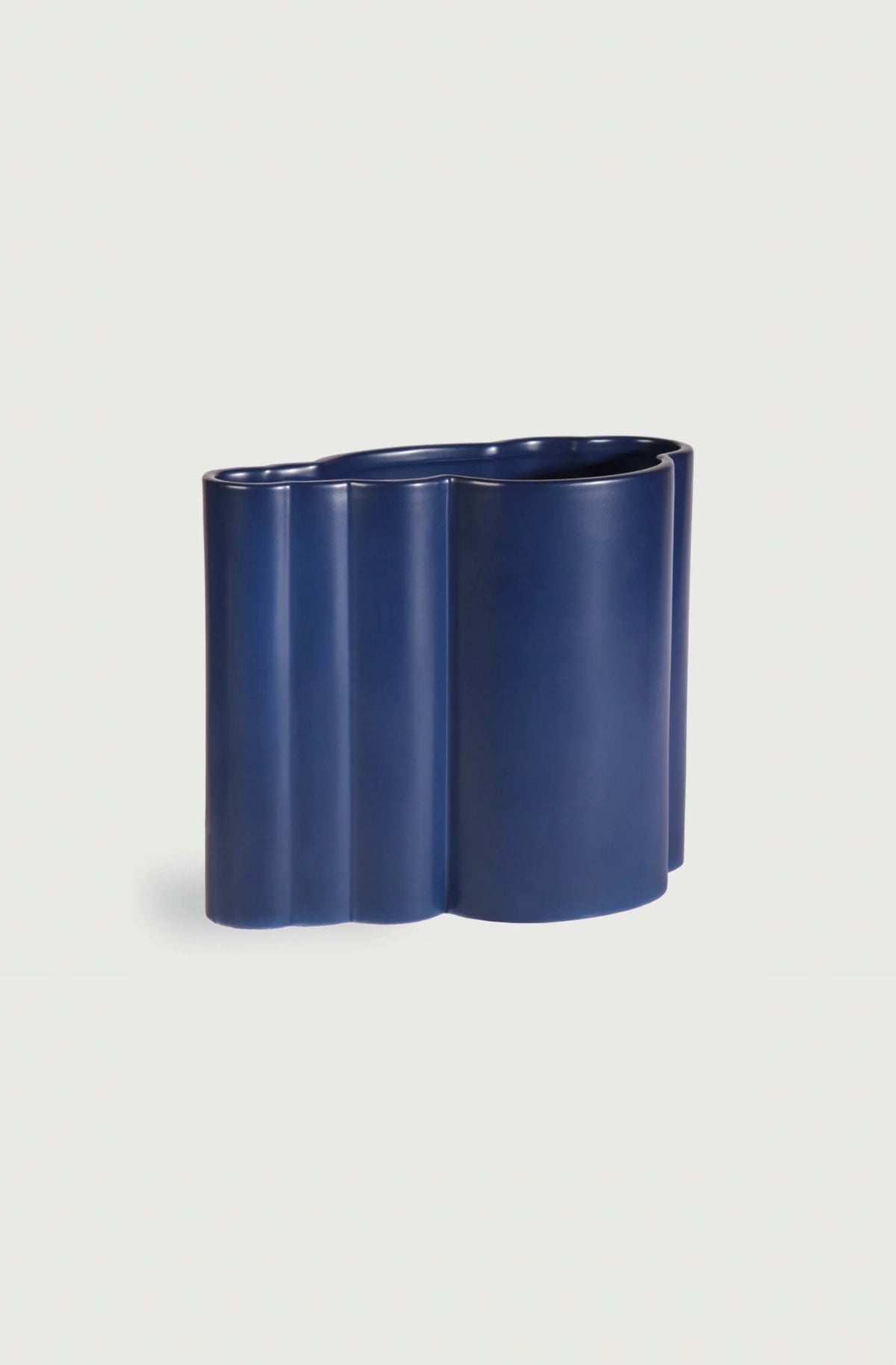 Vase billow blue